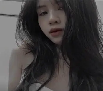 Ảnh thumbnail video Hoàng nhi yêu chuối con điếm Hoàng nhi thích bú cặc gọi là yêu chuối