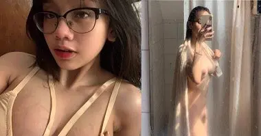 Ảnh thumbnail video Đây là lần đầu tiên Huyền Trân khoe hàng con đĩ Huyền Trân lần đầu khoe lồn và vú trước máy quay
